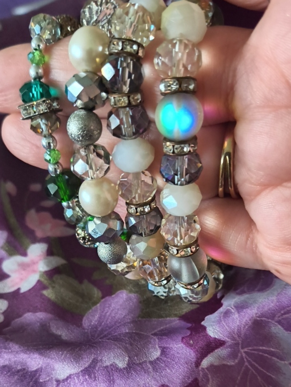 Beautiful Sparkly Lot Of 4 Crystal Stretchy Bracelets